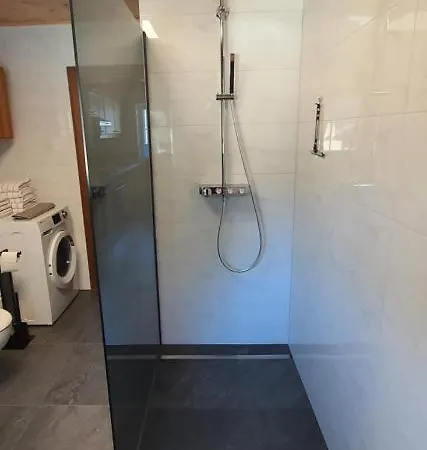 Apartment Brader *